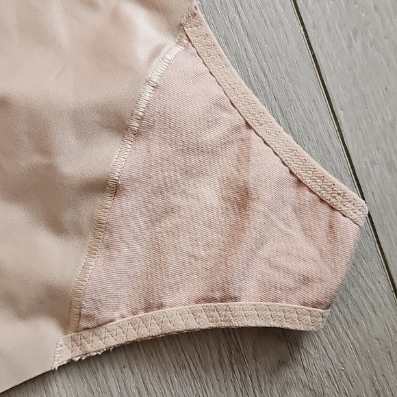 Spanx High Waisted Shaping Underwear, Small, Like New - Picture 9 of 12